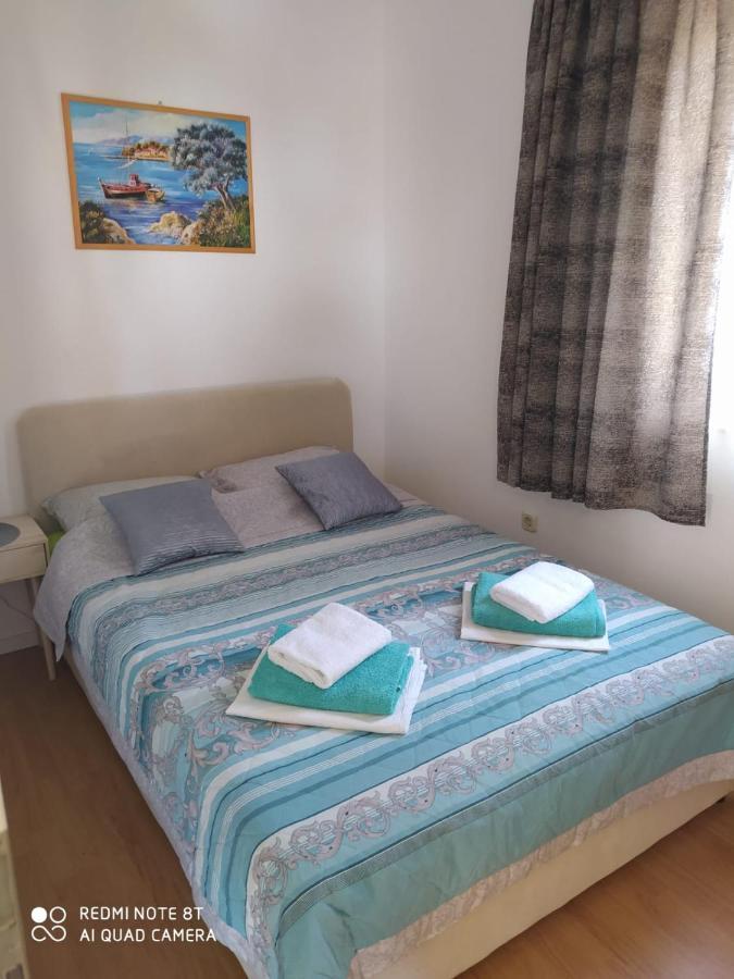 Apartmani Ana Vir Εξωτερικό φωτογραφία