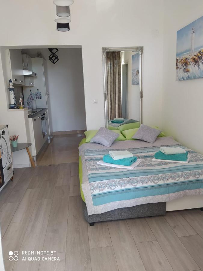 Apartmani Ana Vir Εξωτερικό φωτογραφία