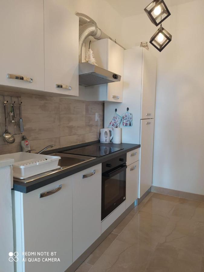 Apartmani Ana Vir Εξωτερικό φωτογραφία