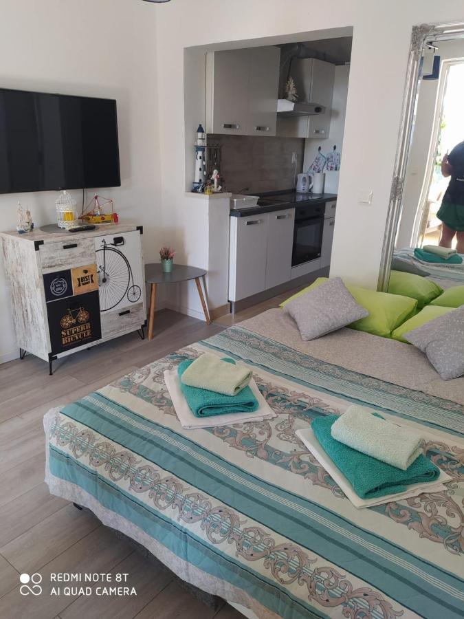 Apartmani Ana Vir Εξωτερικό φωτογραφία