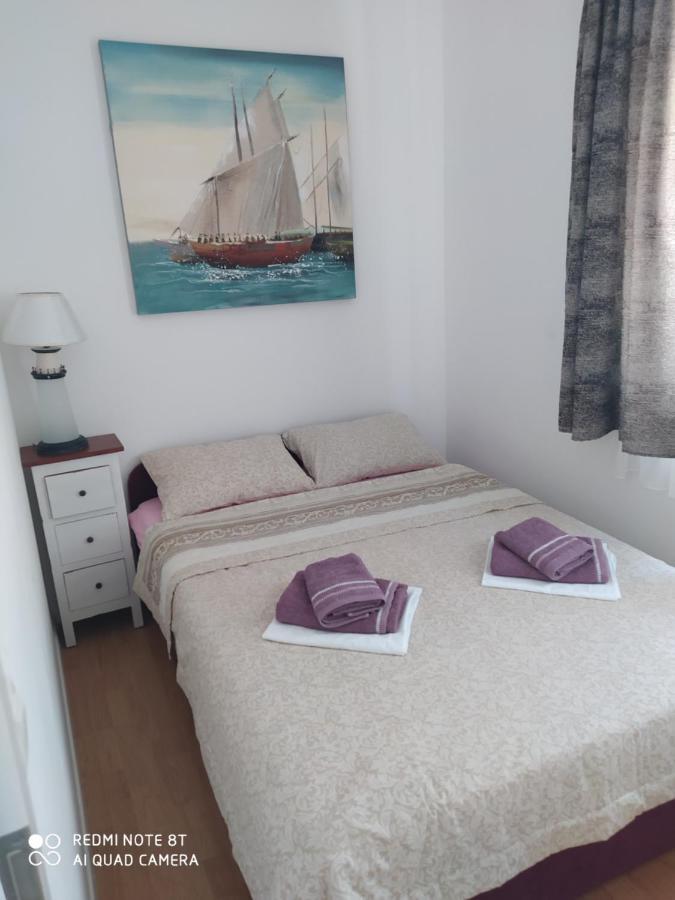 Apartmani Ana Vir Εξωτερικό φωτογραφία