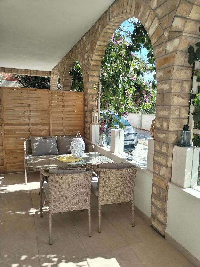 Apartmani Ana Vir Εξωτερικό φωτογραφία